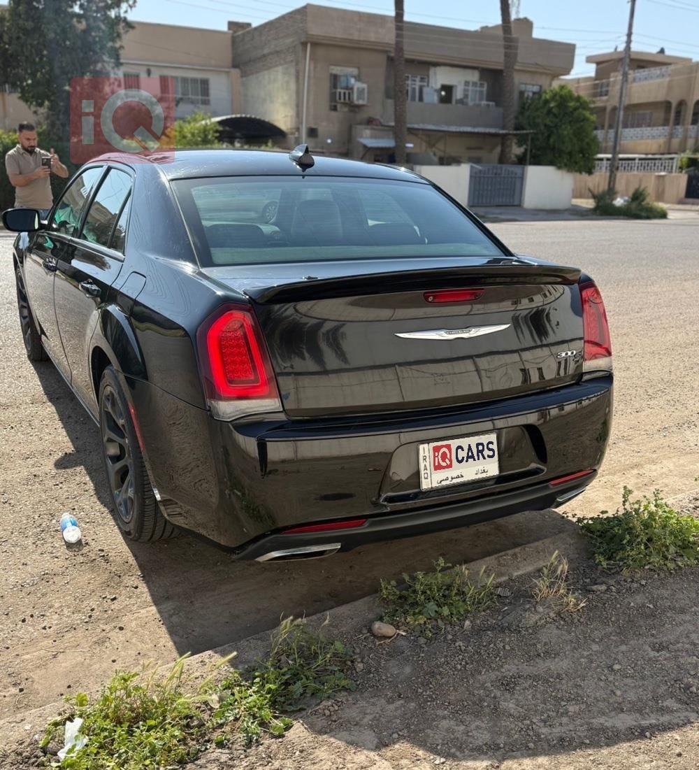 كرايسلر 300